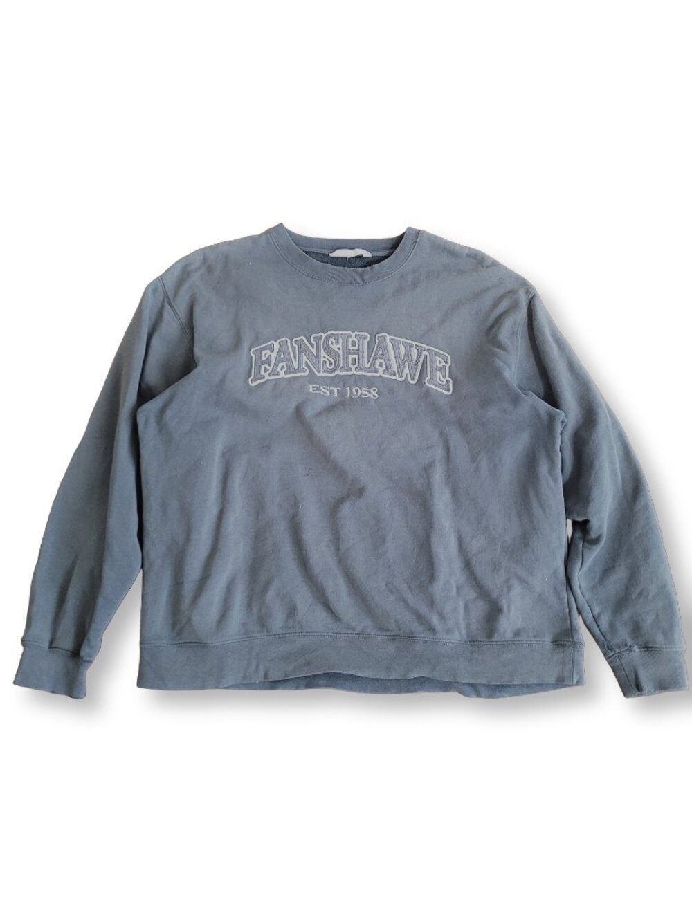 Levelwear Women's Grey Vintage Embroidered Sweatshirt (size OS)